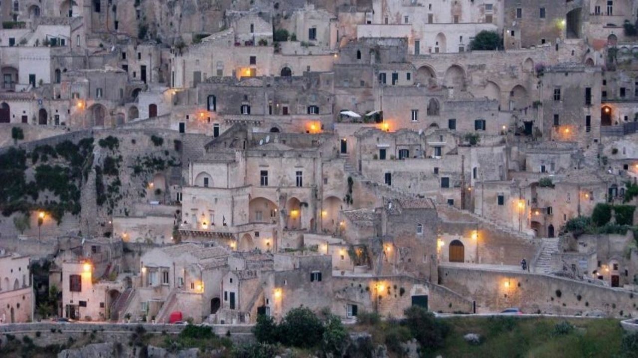 Dalla bellezza naturalistica della Murgia Barese alla magnificenza dei Sassi di Matera  bici &Dintorni