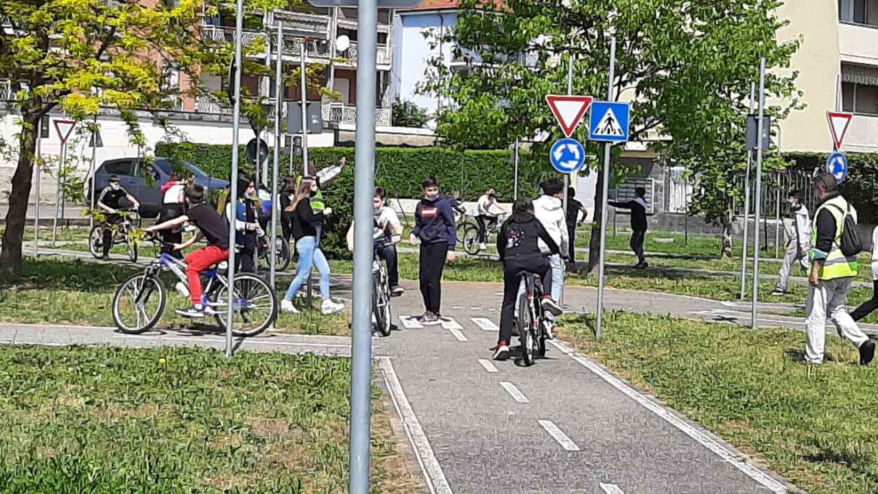 Non solo contro - Educazione stradale a Mappano bici &Dintorni